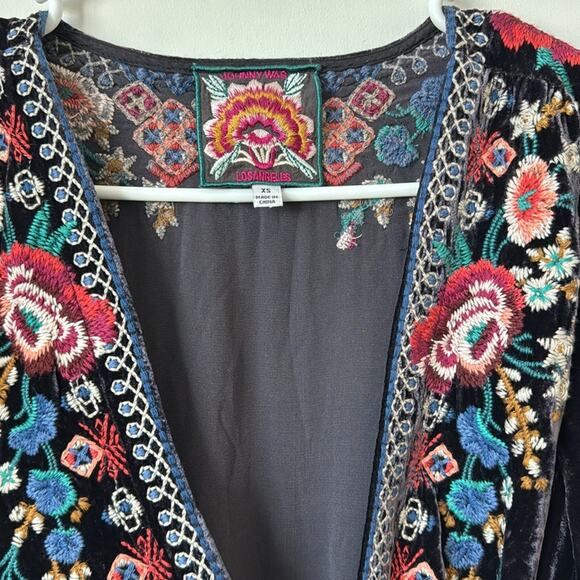 Johnny Was Isadora Velvet Wrap Purple Short Sleeve Embroidered Dress Size:XS - Picture 6 of 7